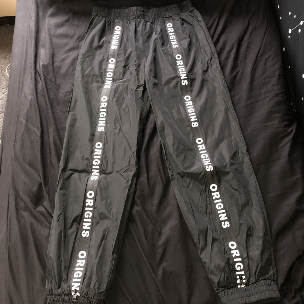 Windbreaker black joggers